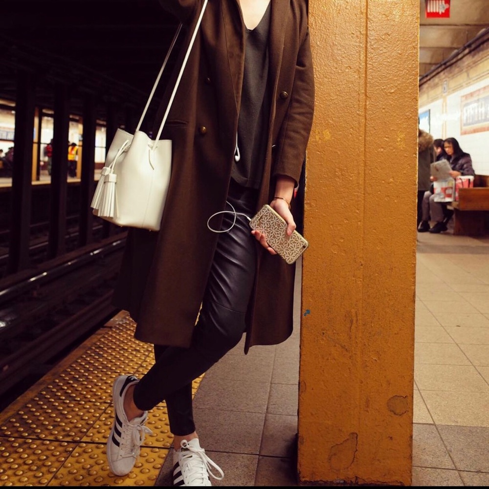 Tom Ford white bucket bag
